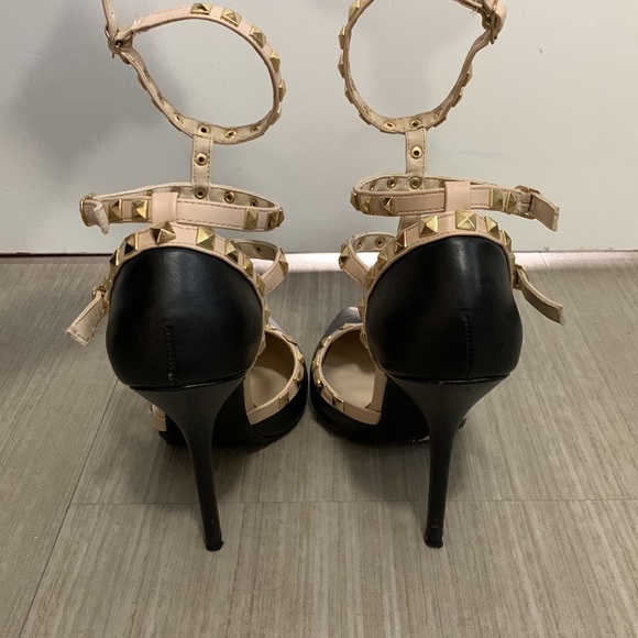 Urban Planet studded heels - Picture 3 of 7